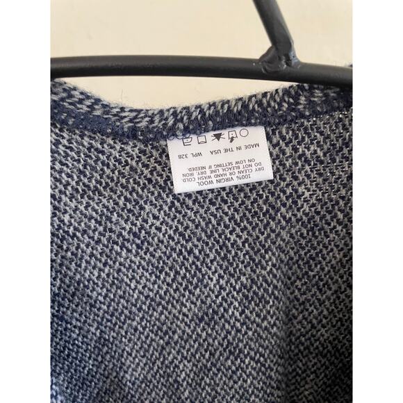 100% wool Fairbault Shawl Scarf Poncho Navy Blue and Grey - Picture 12 of 12